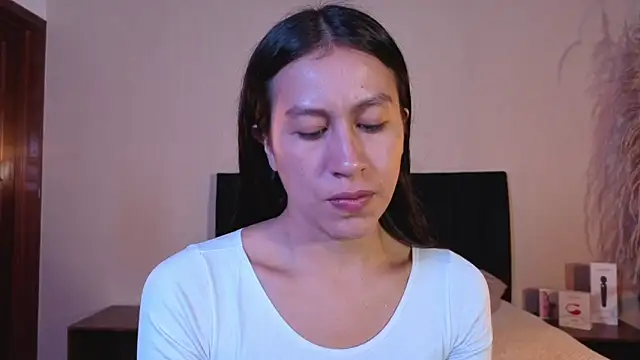 EmiGomez  online show from March 26, 2026, 10:10 am