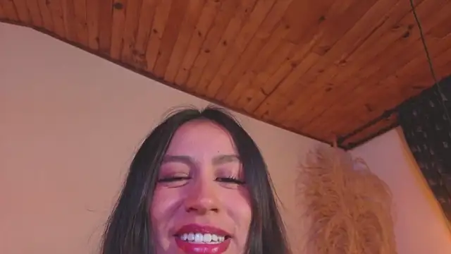 EmiGomez  online show from July 5, 2026, 4:19 am