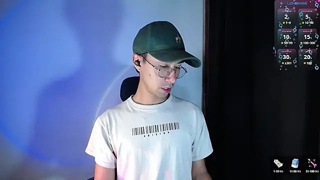 Snapshot of cameron_cum chatting on January 24, 2025, 9:47 pm cameron cum online show from January 24, 2025, 9:47 pm