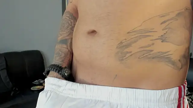 Snapshot of jamesinked_ chatting on February 5, 2025, 6:15 pm jamesinked online show from February 5, 2025, 6:15 pm