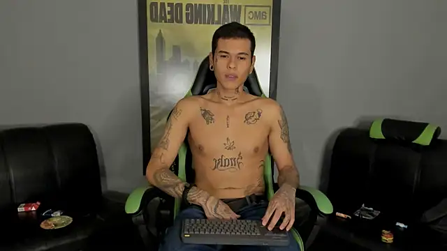 Snapshot of jamesinked_ chatting on February 6, 2025, 11:04 pm jamesinked online show from February 6, 2025, 11:04 pm