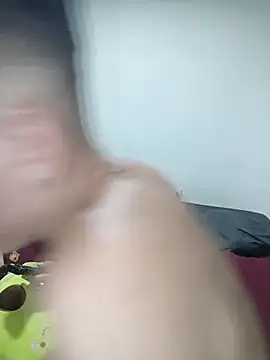 Milfvalesk online show from June 10, 2026, 8:41 pm