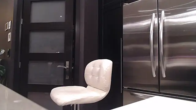 Snapshot of Toy-Daddy chatting on October 25, 2025, 10:48 pm Toy-Daddy online show from October 25, 2025, 10:48 pm