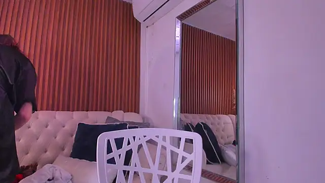 RosarioCruzz online show from February 26, 2026, 4:50 pm