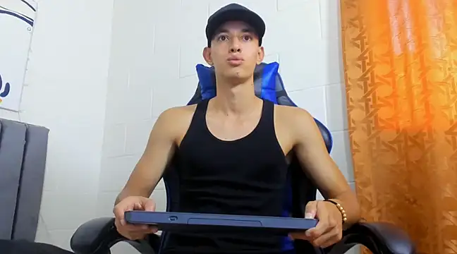 Snapshot of jake_shadow14 chatting on February 20, 2025, 9:09 pm jake shadow14 online show from February 20, 2025, 9:09 pm