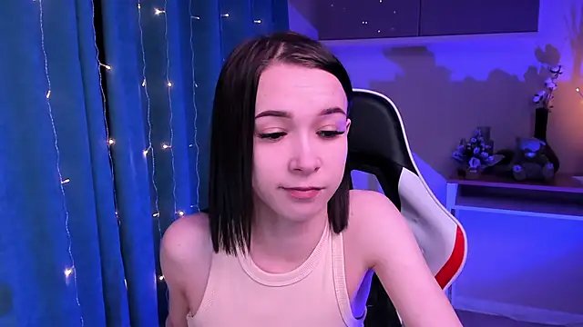 LilithStrangfor online show from December 23, 2024, 8:25 pm