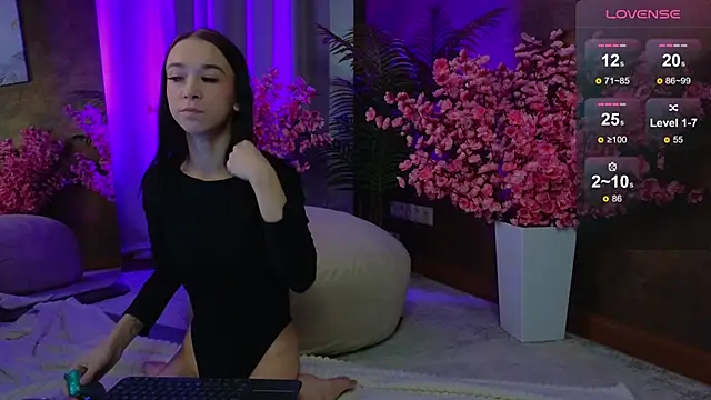 LilithStrangfor online show from October 10, 2025, 9:25 pm