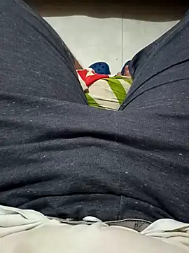 Snapshot of beautiful_hands_ chatting on February 25, 2025, 6:47 am beautiful hands online show from February 25, 2025, 6:47 am