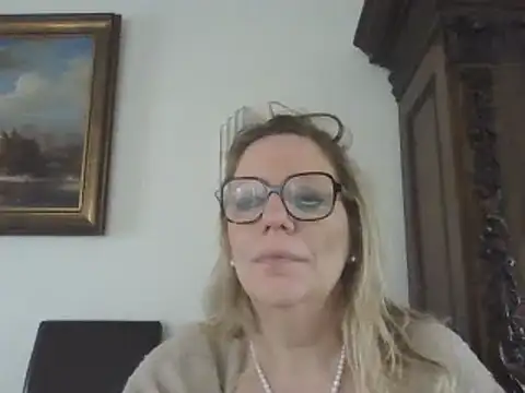 Silkesquirt online show from December 9, 2024, 10:32 am
