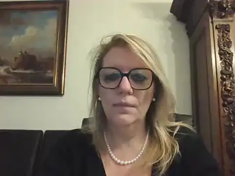 Silkesquirt online show from December 12, 2024, 2:22 pm