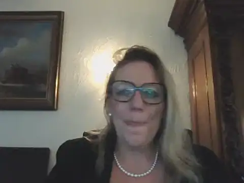 Silkesquirt online show from January 24, 2025, 11:15 am