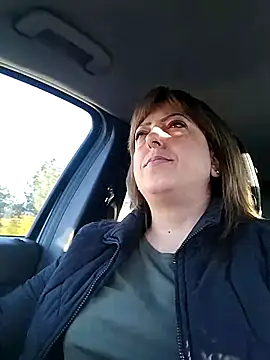 Snapshot of larylary6969 chatting on September 28, 2025, 5:13 am larylary6969 online show from September 28, 2025, 5:13 am