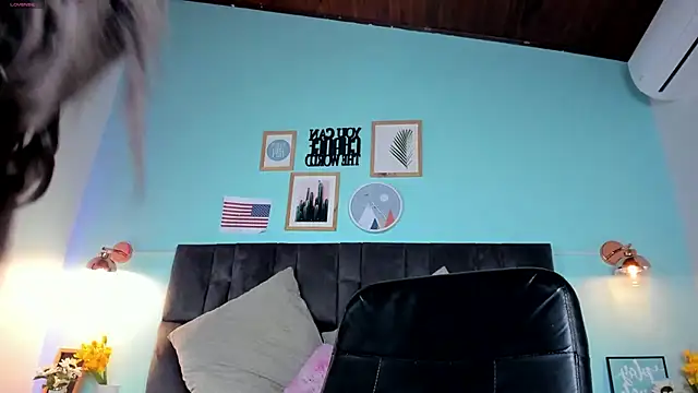 briannajackson  online show from January 4, 2025, 2:56 pm