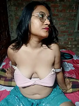 Snapshot of Cuterinki chatting on April 17, 2026, 8:12 pm Cuterinki online show from April 17, 2026, 8:12 pm