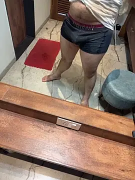 versatile guy01 online show from March 21, 2026, 10:31 am