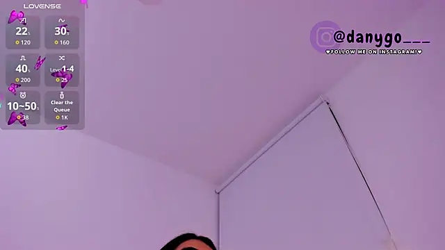 Snapshot of ZarianaEvanz chatting on November 3, 2025, 11:04 pm ZarianaEvanz online show from November 3, 2025, 11:04 pm