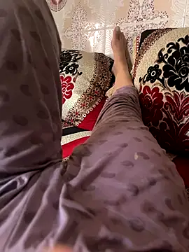 L-LOVE online show from September 20, 2025, 3:57 pm