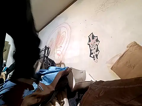 Snapshot of gettinit2wice chatting on January 5, 2025, 11:37 am gettinit2wice online show from January 5, 2025, 11:37 am