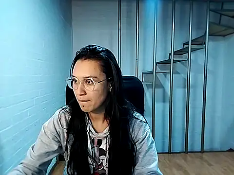 Snapshot of Jessie_Desire chatting on March 5, 2025, 3:18 am Jessie Desire online show from March 5, 2025, 3:18 am