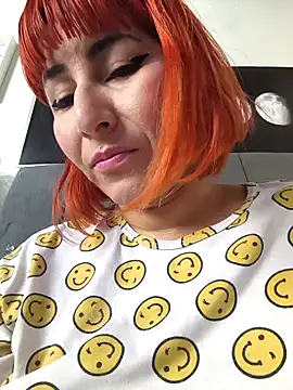 florecita9 online show from October 28, 2025, 4:42 pm