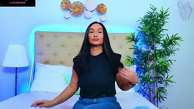 Snapshot of DaliyaArabian chatting on September 24, 2025, 12:08 pm DaliyaArabian online show from September 24, 2025, 12:08 pm