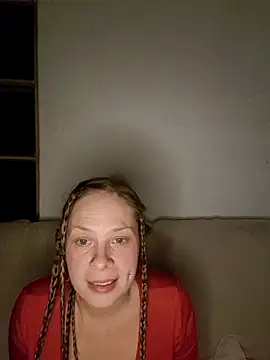 Snapshot of katiestevens chatting on October 28, 2025, 9:17 pm katiestevens online show from October 28, 2025, 9:17 pm