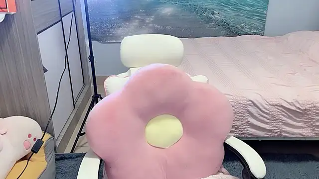 Snapshot of Lucky-Anna001 chatting on October 22, 2025, 3:29 am Lucky-Anna001 online show from October 22, 2025, 3:29 am