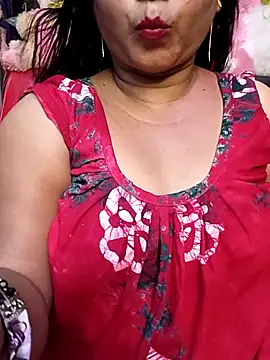 Snapshot of ella_mariya chatting on September 18, 2025, 9:55 am ella mariya online show from September 18, 2025, 9:55 am