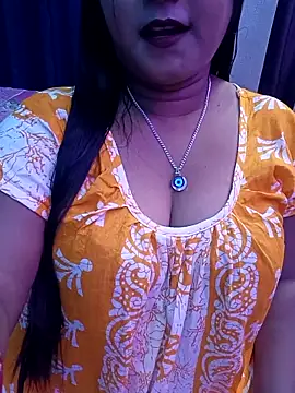 Snapshot of ella_mariya chatting on October 8, 2025, 6:33 am ella mariya online show from October 8, 2025, 6:33 am