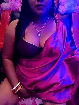 Snapshot of ella_mariya chatting on October 10, 2025, 10:03 am ella mariya online show from October 10, 2025, 10:03 am