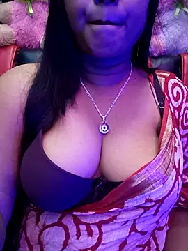 Snapshot of ella_mariya chatting on October 15, 2025, 10:26 am ella mariya online show from October 15, 2025, 10:26 am