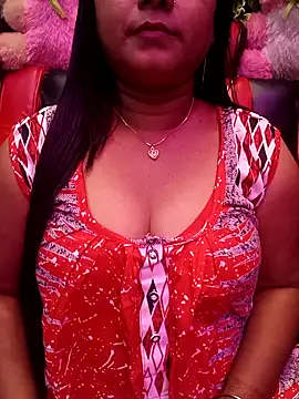 Snapshot of ella_mariya chatting on October 24, 2025, 5:53 pm ella mariya online show from October 24, 2025, 5:53 pm