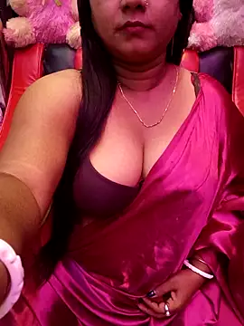 Snapshot of ella_mariya chatting on November 4, 2025, 11:04 pm ella mariya online show from November 4, 2025, 11:04 pm