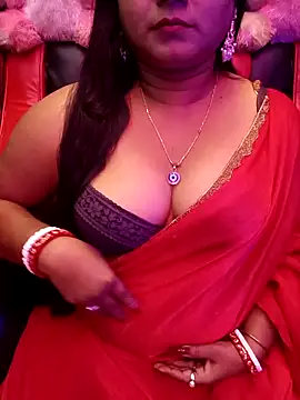 Snapshot of ella_mariya chatting on November 14, 2025, 6:28 pm ella mariya online show from November 14, 2025, 6:28 pm