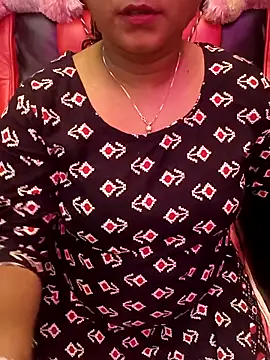 Snapshot of ella_mariya chatting on November 27, 2025, 2:41 pm ella mariya online show from November 27, 2025, 2:41 pm