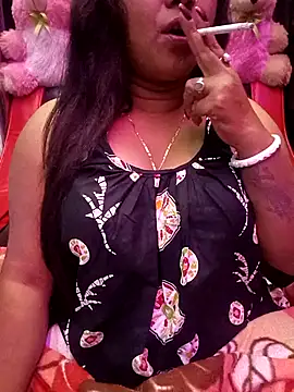 Snapshot of ella_mariya chatting on January 14, 2026, 6:13 pm ella mariya online show from January 14, 2026, 6:13 pm