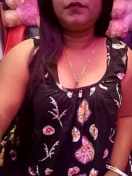 Snapshot of ella_mariya chatting on February 5, 2026, 6:34 pm ella mariya online show from February 5, 2026, 6:34 pm