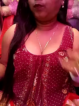 Snapshot of ella_mariya chatting on February 7, 2026, 7:39 pm ella mariya online show from February 7, 2026, 7:39 pm