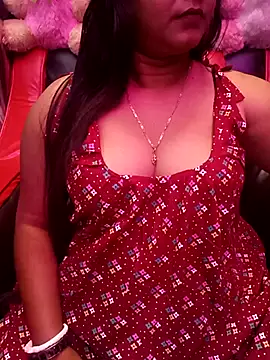 Snapshot of ella_mariya chatting on February 22, 2026, 6:17 pm ella mariya online show from February 22, 2026, 6:17 pm