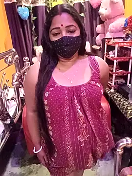 Snapshot of ella_mariya chatting on April 10, 2026, 7:18 pm ella mariya online show from April 10, 2026, 7:18 pm