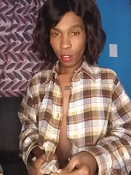 hoittytoittyxx online show from July 3, 2026, 8:04 pm