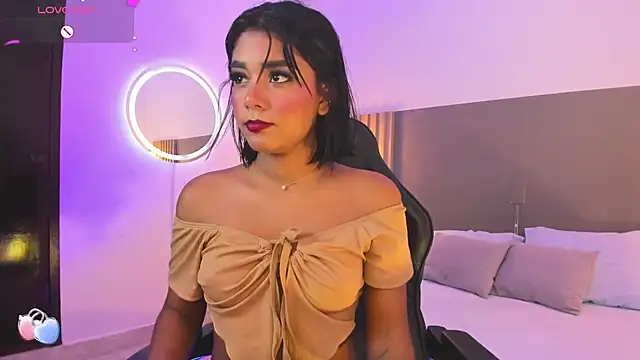 caro03x online show from October 22, 2025, 2:12 am