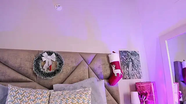 Salomesimos1 online show from December 14, 2024, 11:50 am