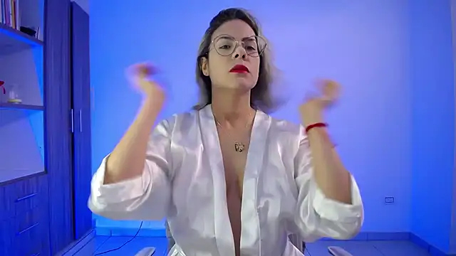 Snapshot of candydowson1 chatting on October 10, 2025, 5:23 pm candydowson1 online show from October 10, 2025, 5:23 pm