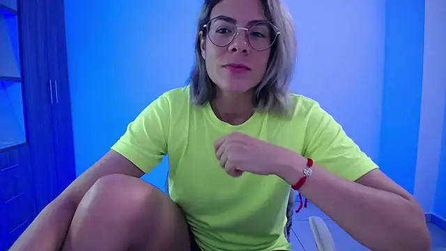 Snapshot of candydowson1 chatting on October 28, 2025, 12:52 pm candydowson1 online show from October 28, 2025, 12:52 pm