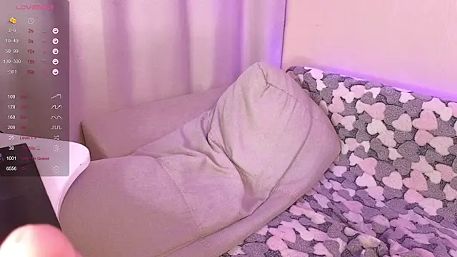 Snapshot of EkaterinaUpple chatting on December 13, 2024, 5:21 pm EkaterinaUpple online show from December 13, 2024, 5:21 pm