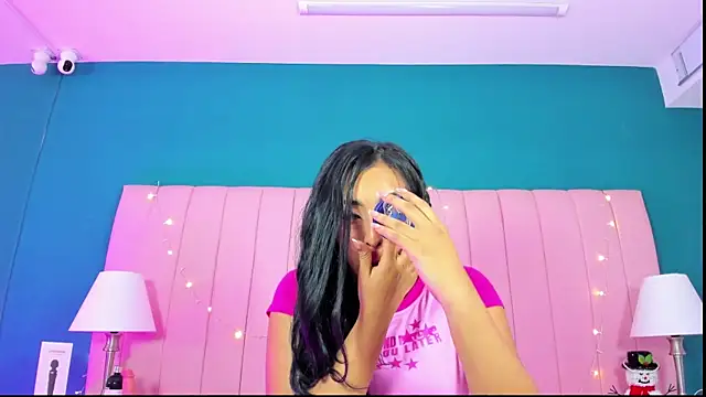 Snapshot of MavyStar chatting on December 21, 2024, 11:55 am MavyStar online show from December 21, 2024, 11:55 am