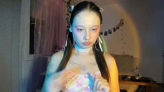 Jenny darling love online show from November 24, 2025, 7:24 pm