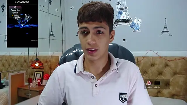 Snapshot of SkinnyBoy_ chatting on February 12, 2025, 12:33 pm SkinnyBoy online show from February 12, 2025, 12:33 pm