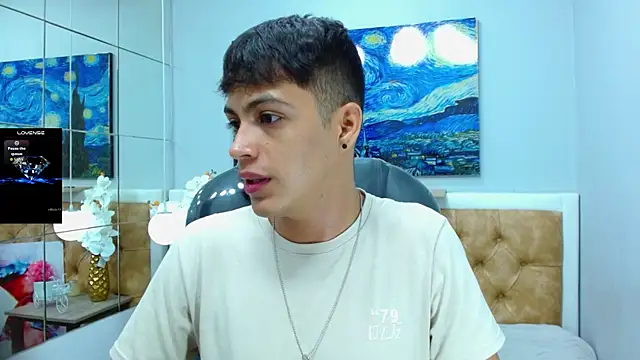 Snapshot of SkinnyBoy_ chatting on October 9, 2025, 12:36 pm SkinnyBoy online show from October 9, 2025, 12:36 pm